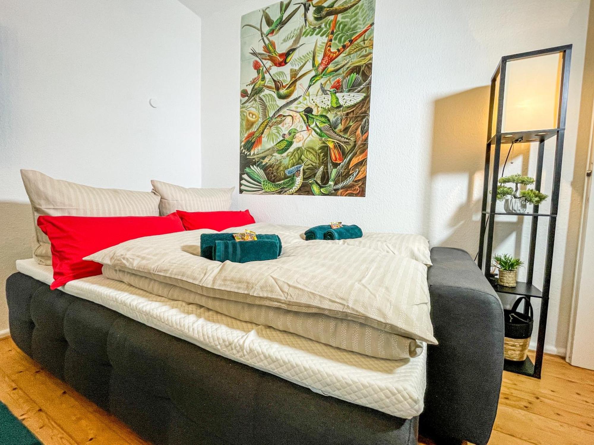 Wohnen im Park! orders Knoops Park-Attraktives 2-Zimmer-Appartement